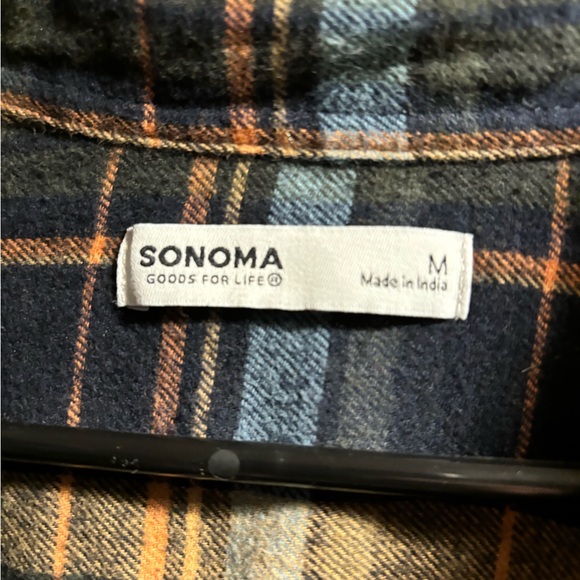 One of a kind flannel with patch - Picture 4 of 4